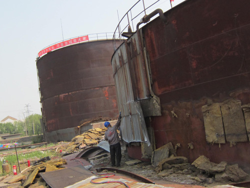 油罐拆除安全施工現場